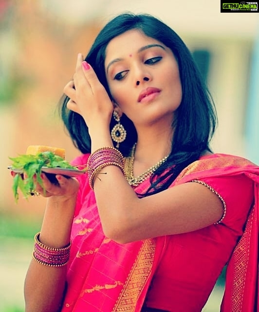 Milana Nagaraj Instagram - Happy Ugadi to all of u😍 May u all get good health, love and peace🧡 #Tbt 2014
