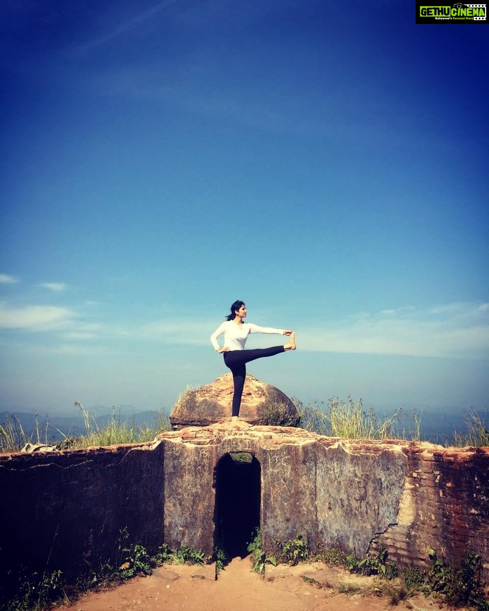 Milana Nagaraj Instagram - #Yogalife #AmidstNature... Love every bit of beiing in Nature...