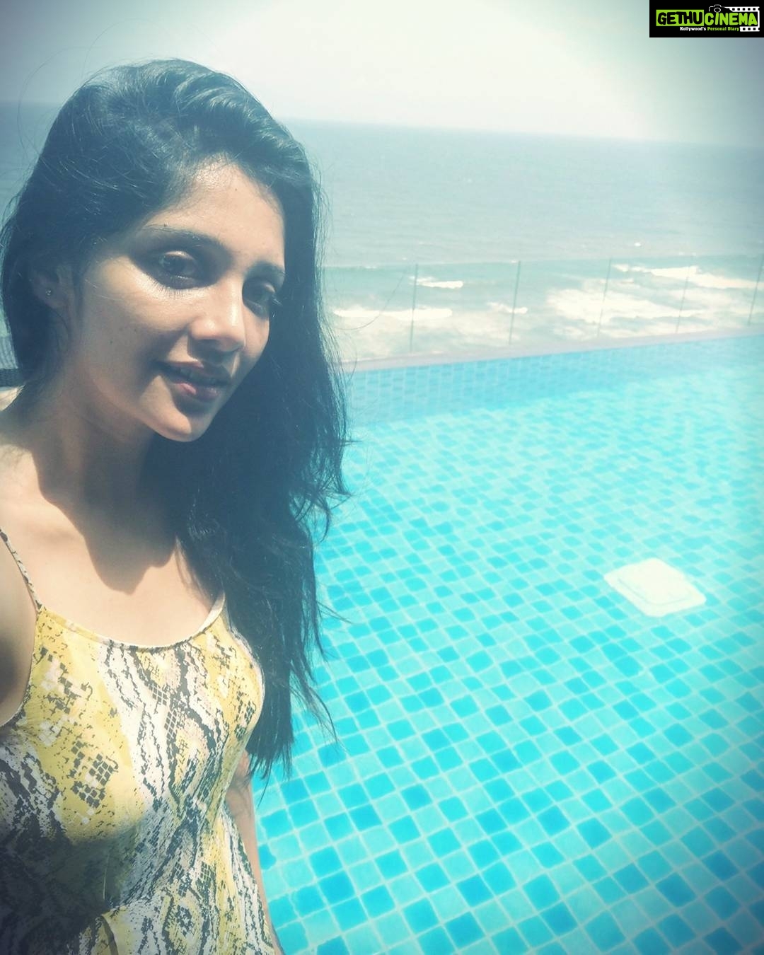 Milana Nagaraj Instagram - #LoveNature #BeachView #TravelAndWork #Colombo!!