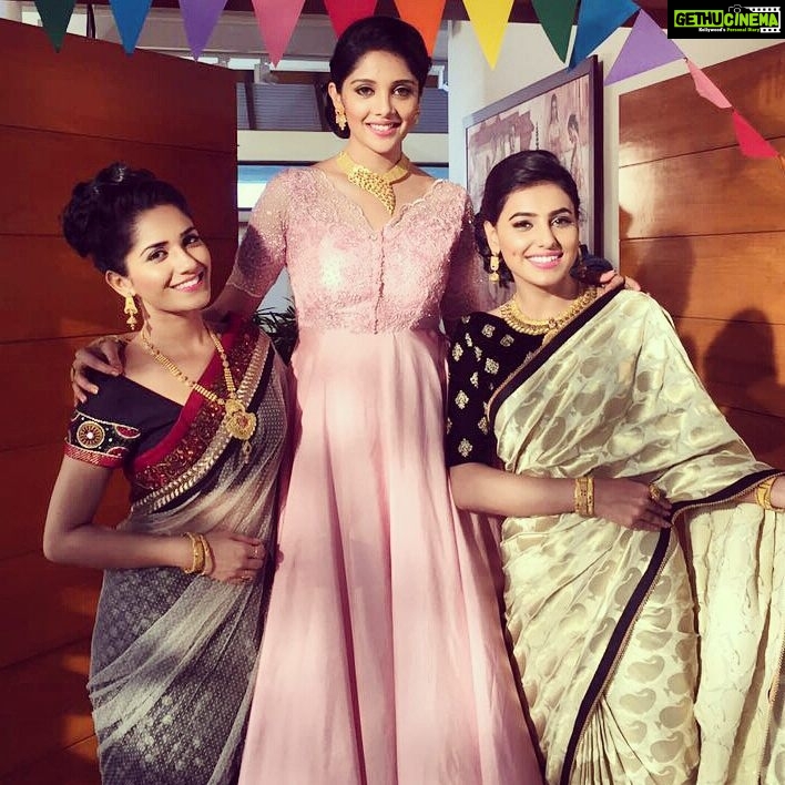 Milana Nagaraj Instagram - #Shootdairies😉😃