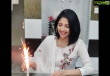 Milana Nagaraj Instagram - This was one weird or rather different birthday. Missed my big family and friends around this time! And we didn't gather this time for good. By god's grace, Krishna and I are doing absolutely fine, we were home quarantined and had our parents by us, which I think is the greatest blessing🙏 Requesting all of you to stay safe🙏 @darling_krishnaa