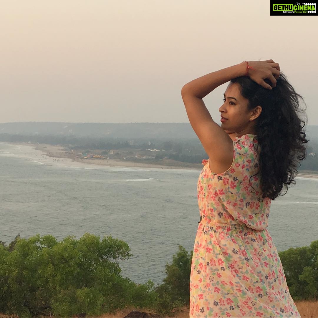 Misha Ghoshal Instagram - There are no conditions where there is free flow of Love ❤️ Spread love ❤️