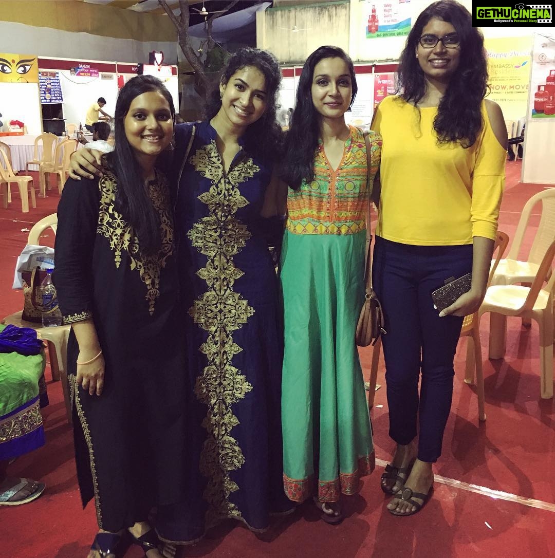 Misha Ghoshal Instagram - With my pretty girls 😬 #Durgapuja 🙏🏼