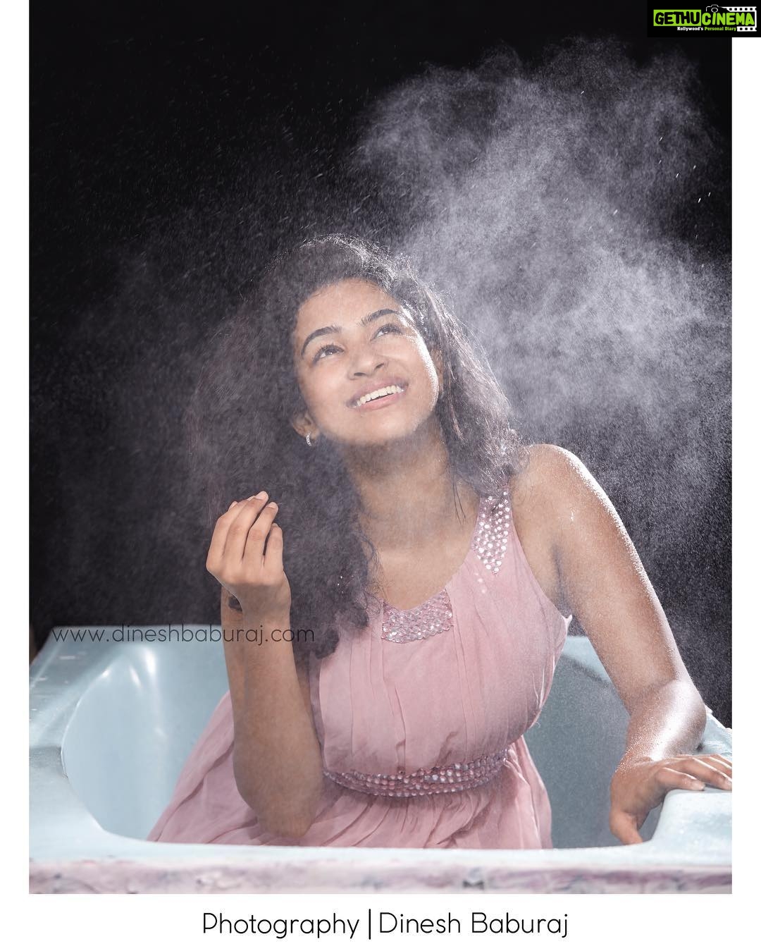 Misha Ghoshal Instagram - @dinesh_baburaj photography #conceptshoot#photoshoot#favpic 😬