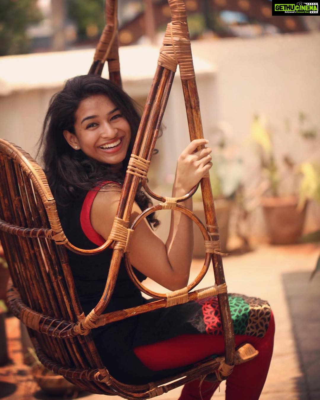 Misha Ghoshal Instagram - Happy weekend 😁