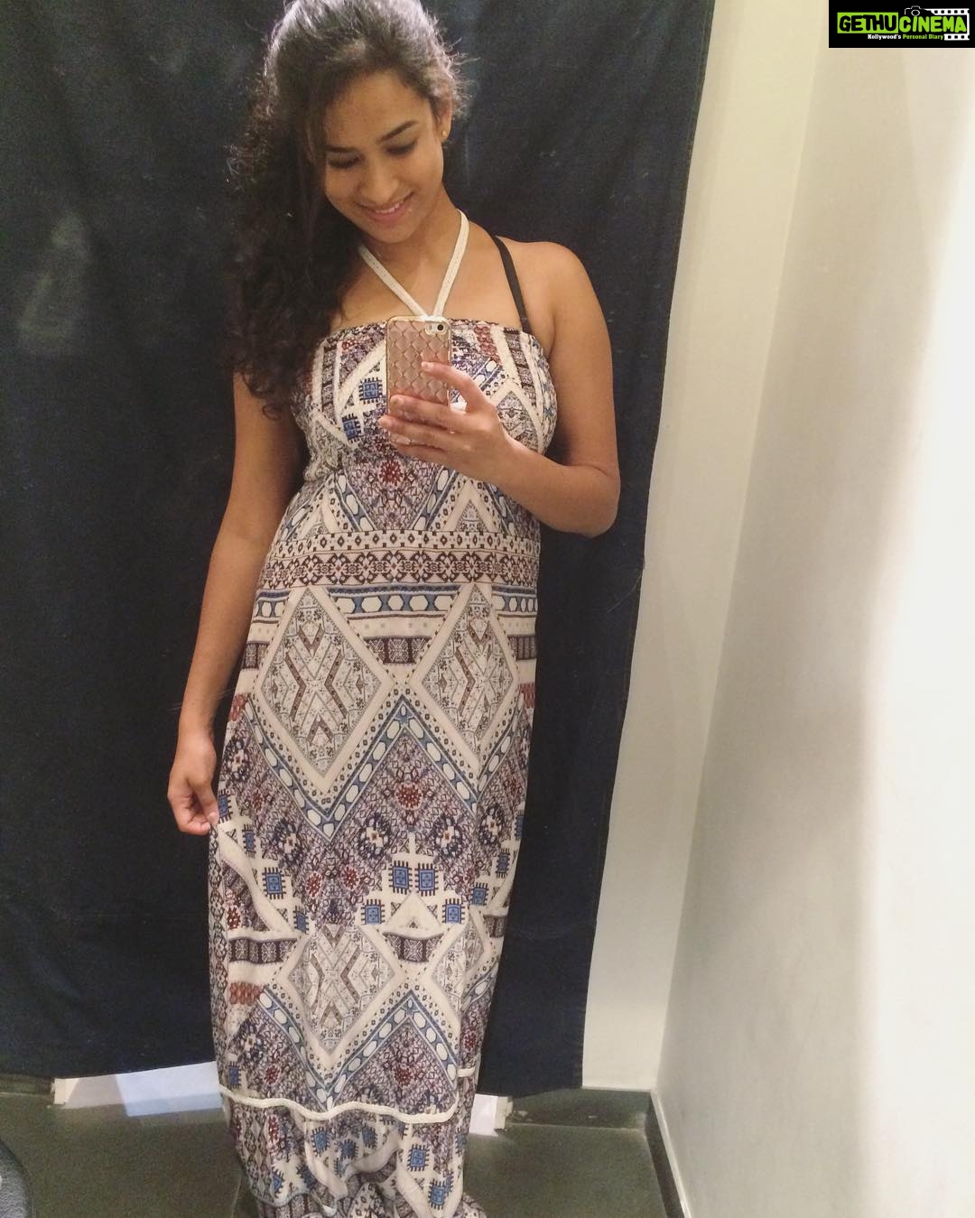 Misha Ghoshal Instagram - #longdress#trials 😊