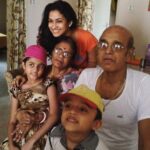 Misha Ghoshal Instagram – With my dida Nd Dadu 😁 (thaatha Paati) miss u Dadu 😘