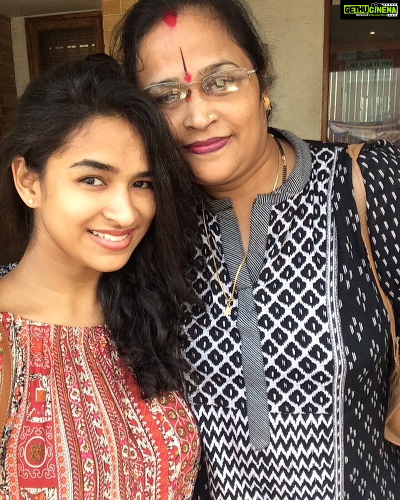 Misha Ghoshal Instagram - Happy Mother's Day to the World's Bestest Mom 😍 Nd also to all the gr8 mothers out there ❤️