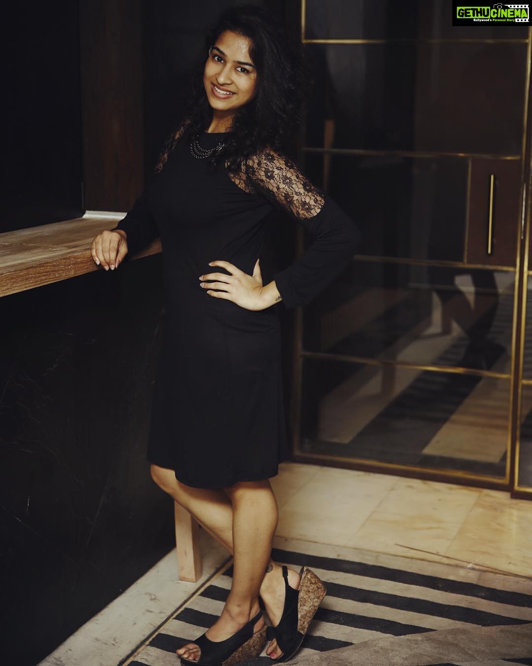 Misha Ghoshal Instagram - My love for black 😁