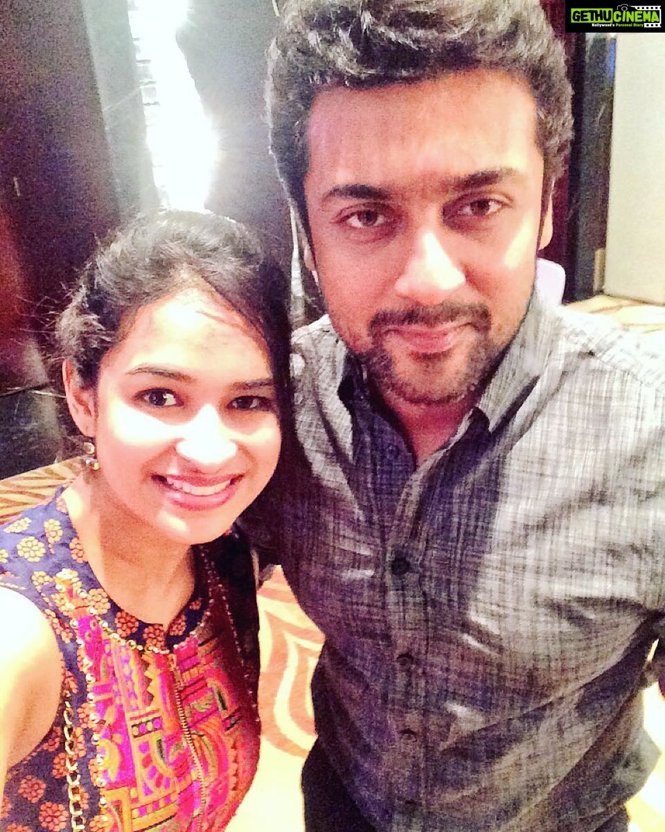 Misha Ghoshal Instagram - With my fav heroπ @surya.sivakumar #oldmemories#ezhaamarivu#3rdfilm#lovelyexperience ππ