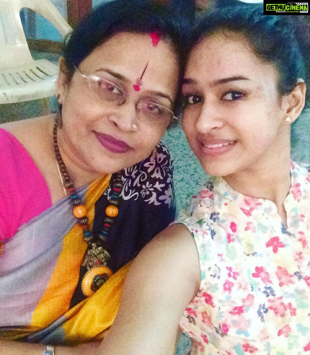 Misha Ghoshal Instagram - With my pretty mommy 😁😍😘