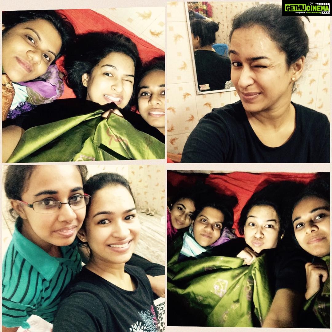 Misha Ghoshal Instagram - #girlsnightout 😁