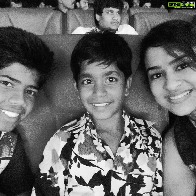 Misha Ghoshal Instagram - #kaakamuttai#lovelykids 😘😁 glad i cud meet them