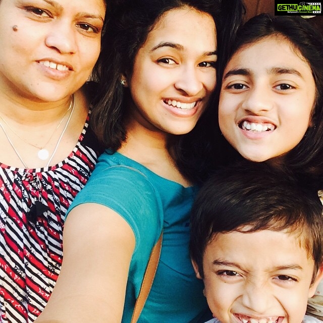 Misha Ghoshal Instagram - Bye bye Hyderabad 😁👋🏼 don't feel like going 😩