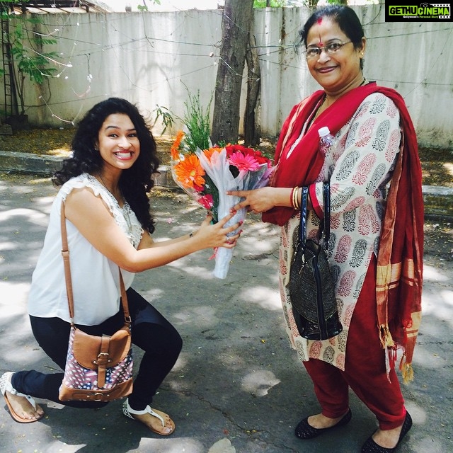 Misha Ghoshal Instagram - Hahaha with my Mommy darling 😁😘😍