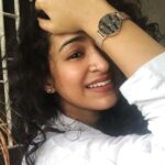 Misha Ghoshal Instagram - Bringing in the Festivities with my favourite @danielwellington. Use my code DWMEESHA to get a 15% off at checkout #danielwellington #ad