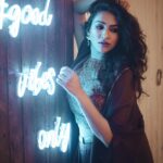 Misha Ghoshal Instagram - #goodvibesonly 😇 Shot for @labelmana Photography @infinity_skylight Jewelery @manjushaa_jewelry Makeup @themystiquekohl Design & Styling @mey.pandian Assisted by @niki_dili @akshayaa.ven Location @tattva_thestudio