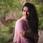 Misha Ghoshal Instagram - Amidst all the chaos, v still find the lil lil spark that keeps us going strong 💪🏼 to all those fighting some kind of battle inside or outside yourselves ❤️ #staystrong PC: @ramani_s2udioofficial