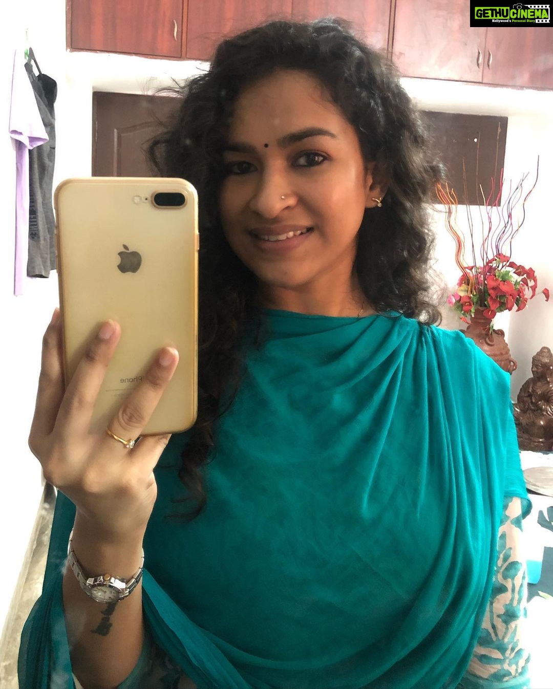 Misha Ghoshal Instagram - Hi from Yamini 😊 #yaminiBABL