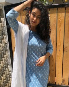 Misha Ghoshal Instagram - 🌼 Wearing @useeshopapp 😊