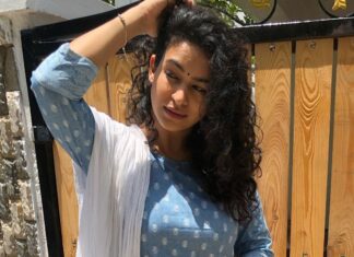 Misha Ghoshal Instagram - 🌼 Wearing @useeshopapp 😊