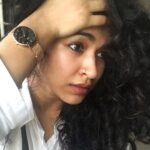 Misha Ghoshal Instagram - Bringing in the Festivities with my favourite @danielwellington. Use my code DWMEESHA to get a 15% off at checkout #danielwellington #ad