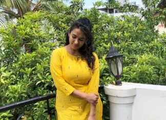 Misha Ghoshal Instagram - Get ur own customised kurti stitched by @thestitches.in ❤️ the comfort of fabric will make u want to want more of them 😊