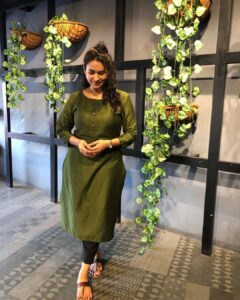 Misha Ghoshal Instagram - Loving the vibe ❤️ #kurti 

Wearing this elegant kurti from @thestitches.in 
Visit their page nd place order to get your very own customized size comfortable yet stylist kurtis, blouses, Lehengas nd many more ❤️