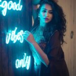Misha Ghoshal Instagram - #goodvibesonly 😇 Shot for @labelmana Photography @infinity_skylight Jewelery @manjushaa_jewelry Makeup @themystiquekohl Design & Styling @mey.pandian Assisted by @niki_dili @akshayaa.ven Location @tattva_thestudio