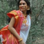Misha Ghoshal Instagram - Happy Durga puja ❤️ Shubho Bijoya ❤️ She will be back soon ✨❤️ #happynavratri #happydurgapuja #bengali #festival #photoshoot #shootmode #makeover #beach Designer: @styleupramyasekar Saree : @dd_silkhouse. blouse: @ramya_sekar_design_studio MUA: @devismakeupartistry hairstylist: @rama_sareedrapist Jewellery: @chennai_jazz Photography: @portraitsbyunni and @infinity_skylight