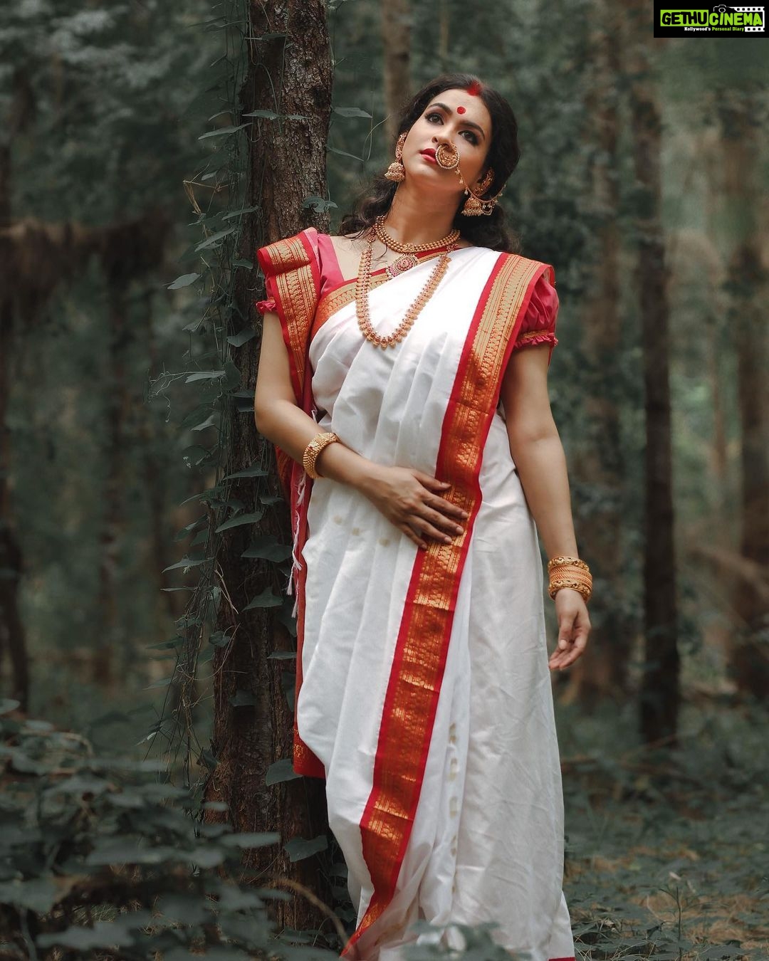 Misha Ghoshal Instagram - Maa Durga = supreme power π be your own strength π #happydurgapuja #happynavratri #bengali #traditional #saree #divinefeminine #photoshoot #makeover #actorlife #shootmode #happy Designer: @styleupramyasekar Saree : @dd_silkhouse. blouse: @ramya_sekar_design_studio MUA: @devismakeupartistry hairstylist: @rama_sareedrapist Jewellery: @chennai_jazz Photography: @portraitsbyunni and @infinity_skylight ECR