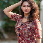 Misha Ghoshal Instagram - Sun kissed ☀️✨ PC: @ramani_s2udioofficial #impromptu #photoshoot #lens #selfstyled #selflove Eldams Road