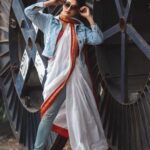Misha Ghoshal Instagram - ✨ Designer: @styleupramyasekar Saree : @dd_silkhouse. blouse: @ramya_sekar_design_studio MUA: @devismakeupartistry hairstylist: @rama_sareedrapist Jewellery: @chennai_jazz Photography: @portraitsbyunni and @infinity_skylight #photography #photoshoot #styling #fushion #chennai #omr #denimjacket #denim #saree #actor #actorslife #shoot