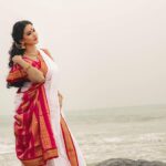 Misha Ghoshal Instagram - Maa Durga 😇 she visits us every yr this time to shower all her blessings, love, happiness nd many more ❤️ Happy Panchami 😇 #happynavratri #happydurgapuja #bengali #festival #photoshoot #shootmode #makeover #beach Designer: @styleupramyasekar Saree : @dd_silkhouse. blouse: @ramya_sekar_design_studio MUA: @devismakeupartistry hairstylist: @rama_sareedrapist Jewellery: @chennai_jazz Photography: @portraitsbyunni and @infinity_skylight