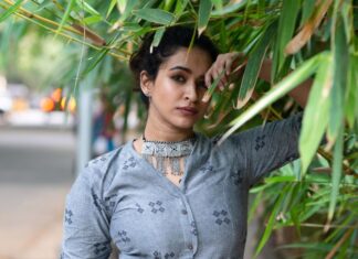 Misha Ghoshal Instagram - ✨ PC: @ramani_s2udioofficial #smile #attitude #life Eldams Road