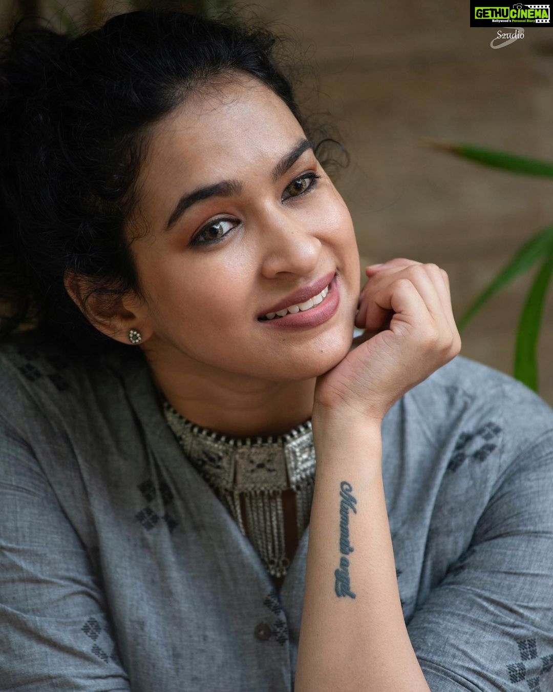 Misha Ghoshal Instagram - ✨ PC: @ramani_s2udioofficial