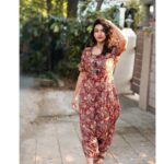 Misha Ghoshal Instagram - Just keep walking on the path u r on coz r doing gr8 😇 #stayconfident #blessed #impromptu #photoshoot #collab 😇😇😇 PC: @ramani_s2udioofficial 🙏🏼