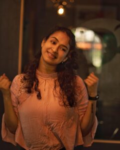 Misha Ghoshal Instagram - Learn to Love every color ❤️ PC: @ramani_s2udioofficial
