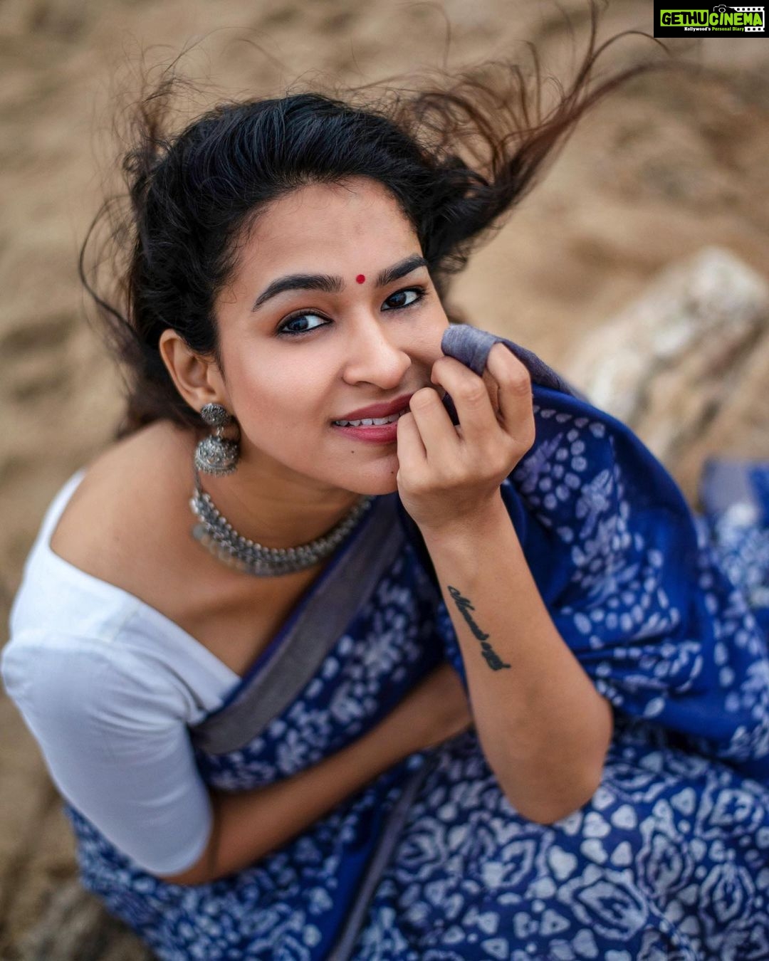 Misha Ghoshal Instagram - Shubho Norbo Borsho 😁 Iniya thamizh puthaandu nal vaazhthukal 😁 #stayblessed