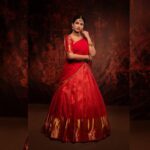 Misha Ghoshal Instagram - Vamika ✨ Outfit and styling: @mabia_mb Costume Brand @mabia_mb Designer @priyaregan_84 H&M: @malathi_makeupartist Jewellery: @aaranyarentaljewellery Photography: @vickasraja_vr Assist: @greyshadowphotography ... ... ... #red #confident #traditional #chennaimakeupartist #adshoot #studiophotography #tamilfilmindustry #southindian #indianlook #actress #actresslife #kanchipuramsaree #chennai #chennaiphotographer #dm #collab #shoot #meeshaghoshal #misha