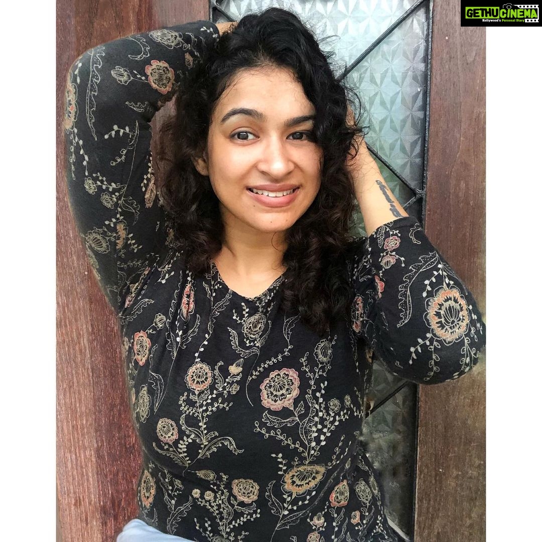 Misha Ghoshal Instagram - Happy Sunday ❤️ oh nd Happy Friendship’s Day toooo 🥰🥰🥰 lots nd lots of love to each 1 of u ❤️ #instafamily
