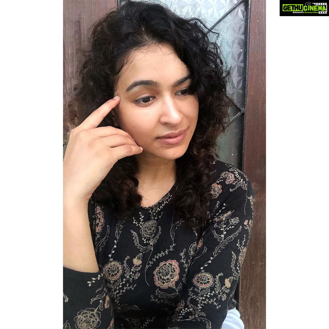 Misha Ghoshal Instagram - Happy Sunday ❤️ oh nd Happy Friendship’s Day toooo 🥰🥰🥰 lots nd lots of love to each 1 of u ❤️ #instafamily