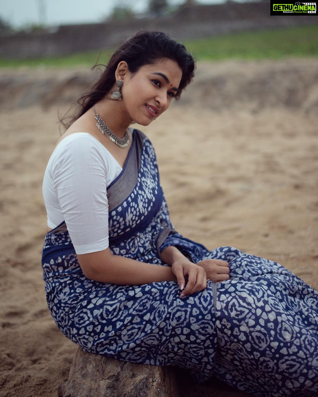 Misha Ghoshal Instagram - Lost in reality 😊 PC: @ramani_s2udioofficial