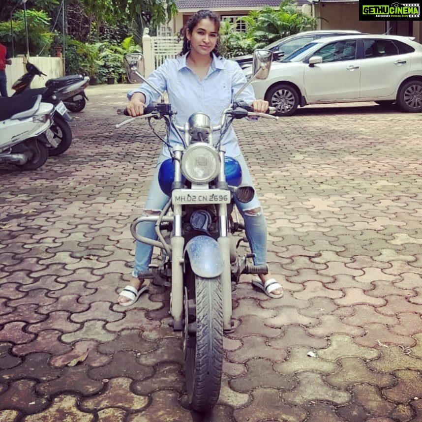 Misha Ghoshal Instagram - Yessss i was just posing 😁 😂