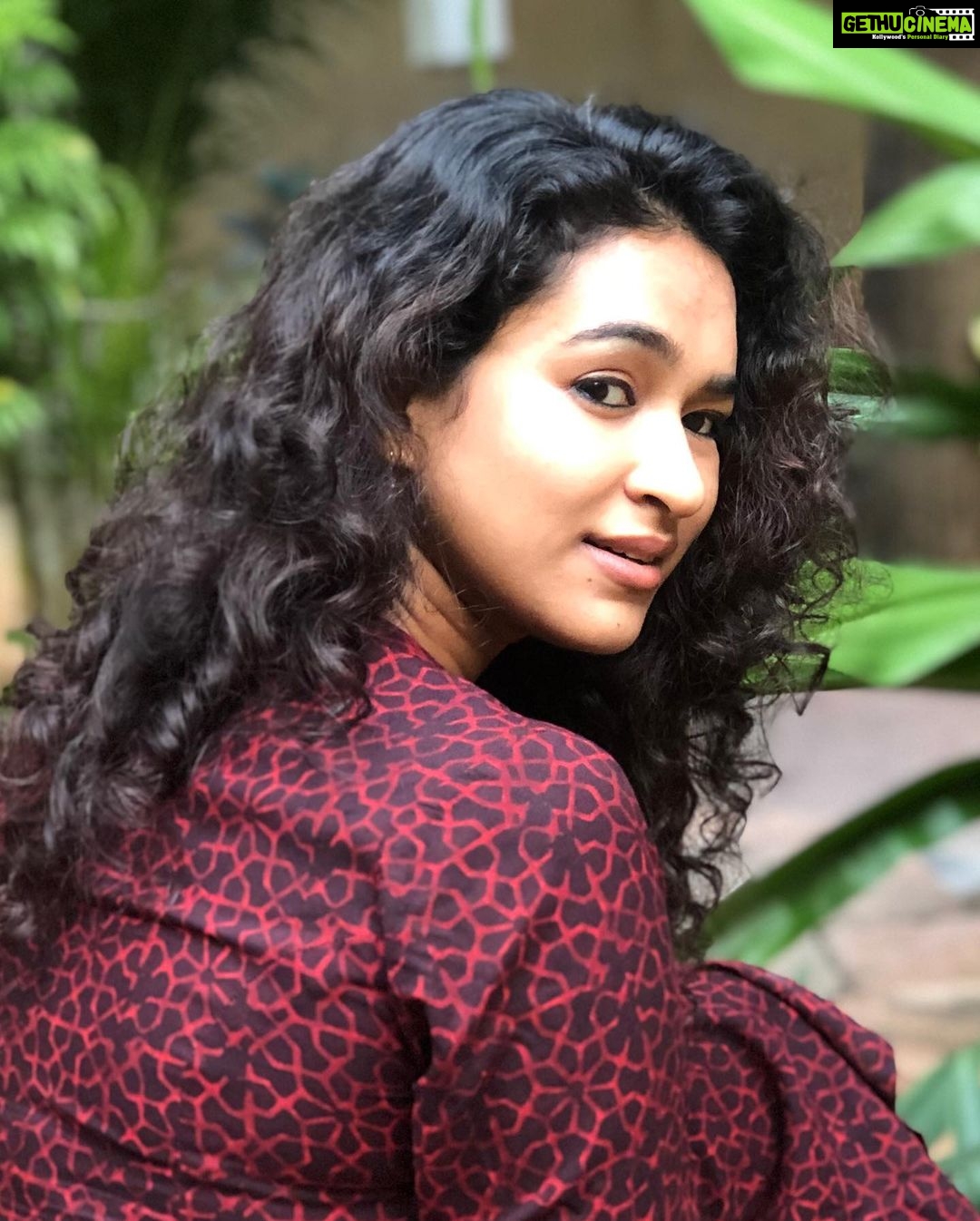 Misha Ghoshal Instagram - Every scar teaches u a lesson #embracelife #staypositive #staystrongblessed ❤️