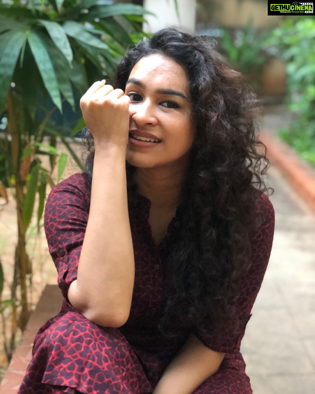 Misha Ghoshal Instagram - Every scar teaches u a lesson #embracelife #staypositive #staystrongblessed ❤️