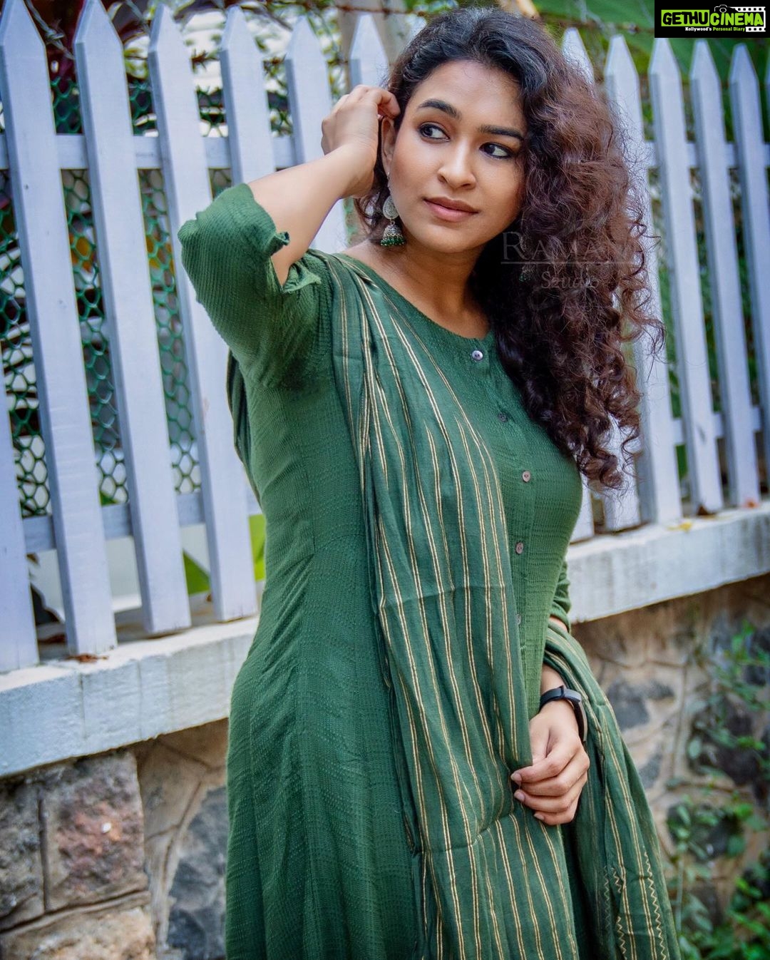 Misha Ghoshal Instagram - @ramani_s2udioofficial