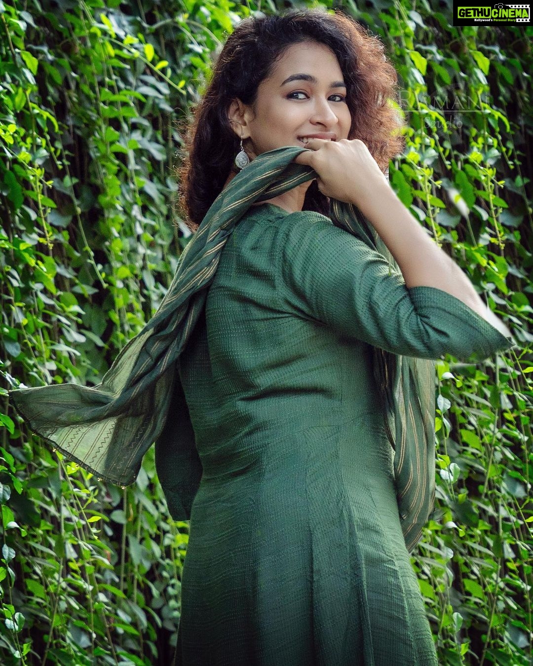 Misha Ghoshal Instagram - @ramani_s2udioofficial