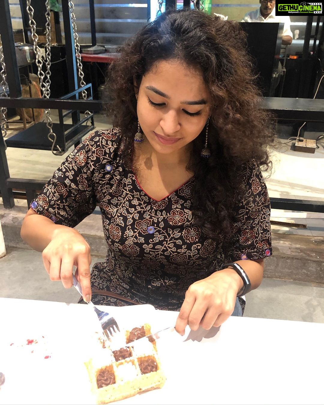 Misha Ghoshal Instagram - It’s all bout loving urself ❤️