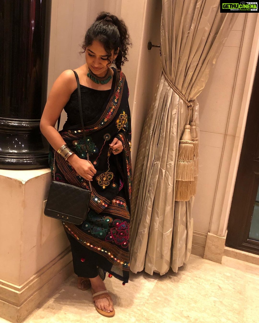 Misha Ghoshal Instagram - Coz #black can never go out of fashion 🖤